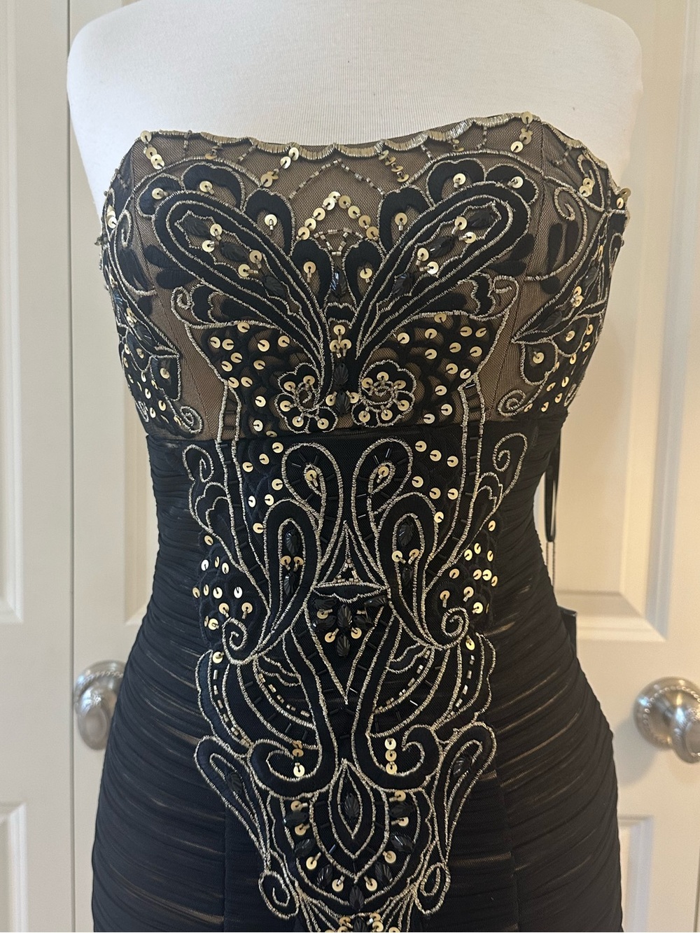 Sue Wong Black Strapless beaded Embroidered Cocktail Dress with Gold Accents